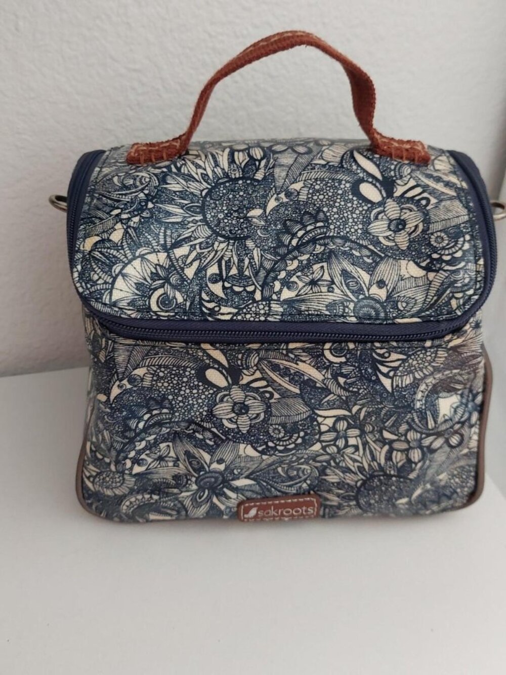 sakroots navy blue lunch bag box